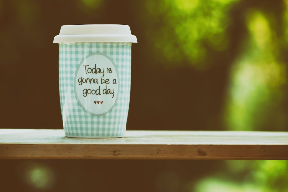 Coffee-cup-with-positive-message-to-promote-wellbeing
